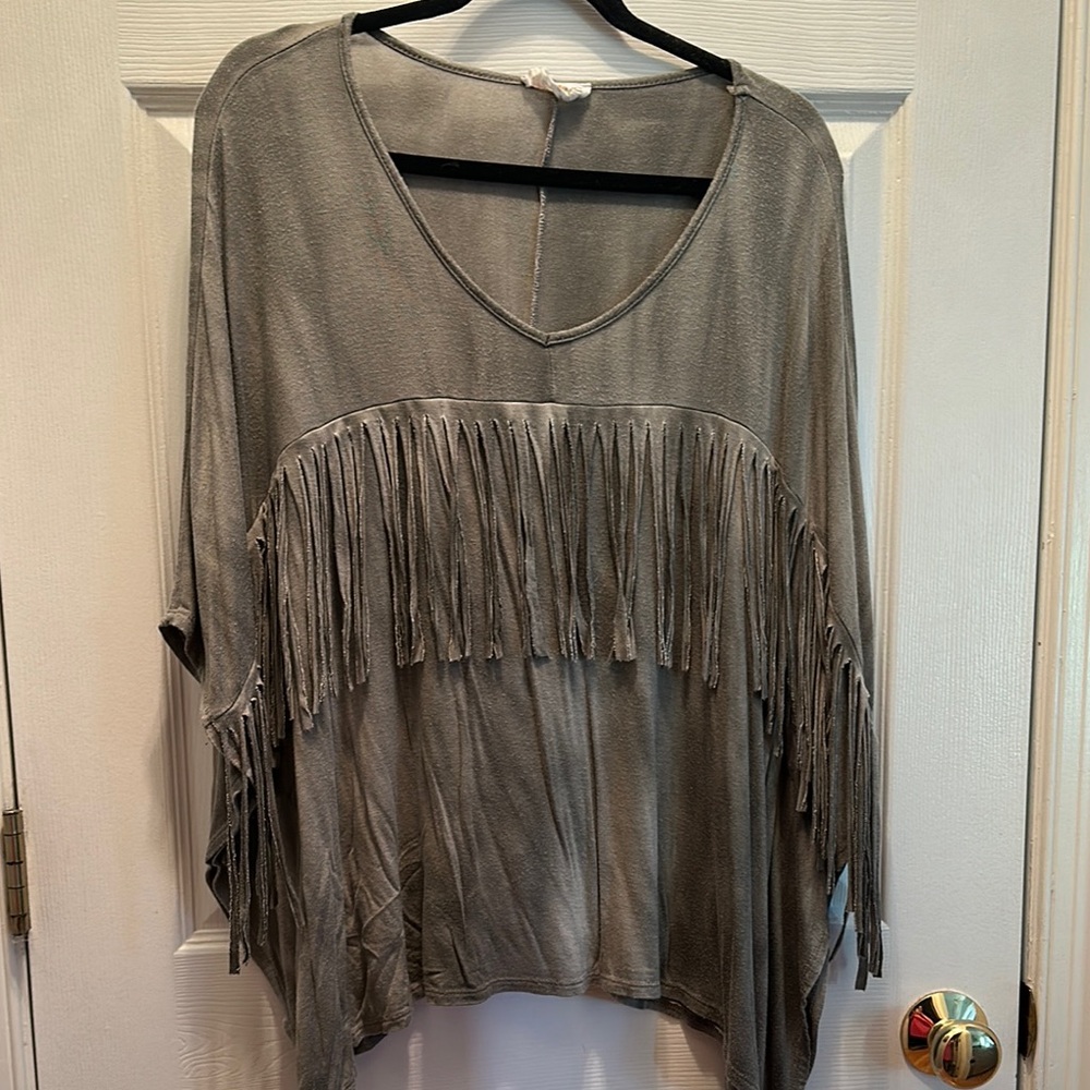 Fringe Detail V-Neck Top - Gray
